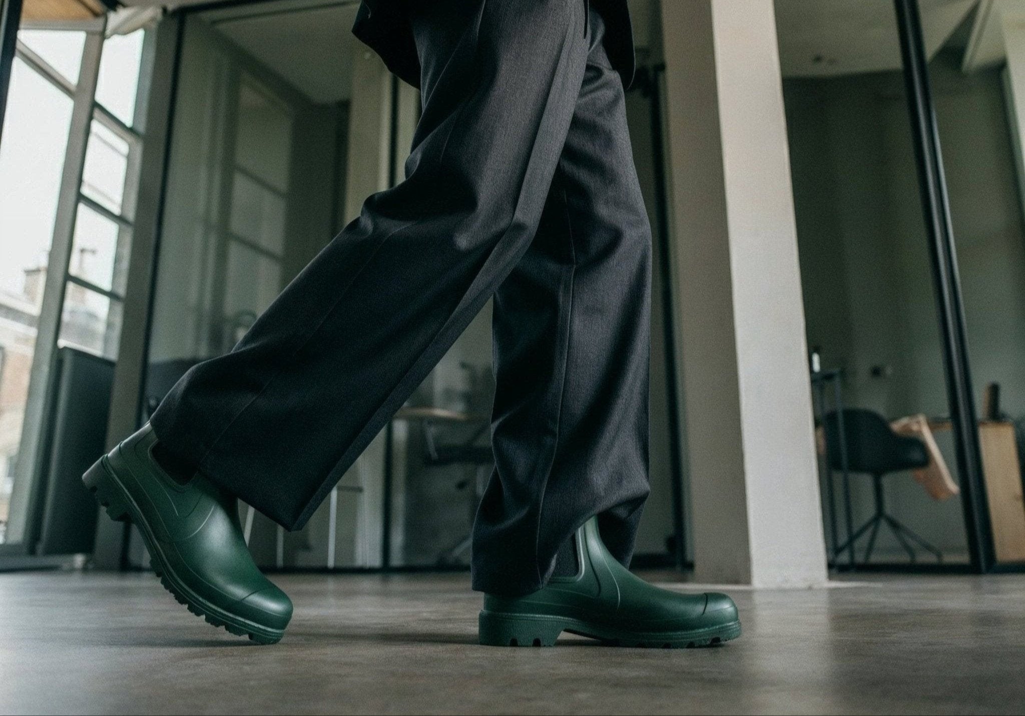 BOTAS_EN_OFICINA.jpg