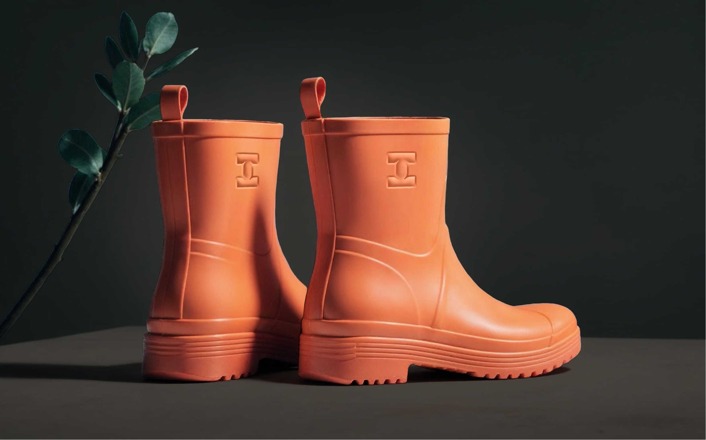 botas_naranjas_editadas_01ad6277-fa89-45d6-bdba-3347f876c470.webp